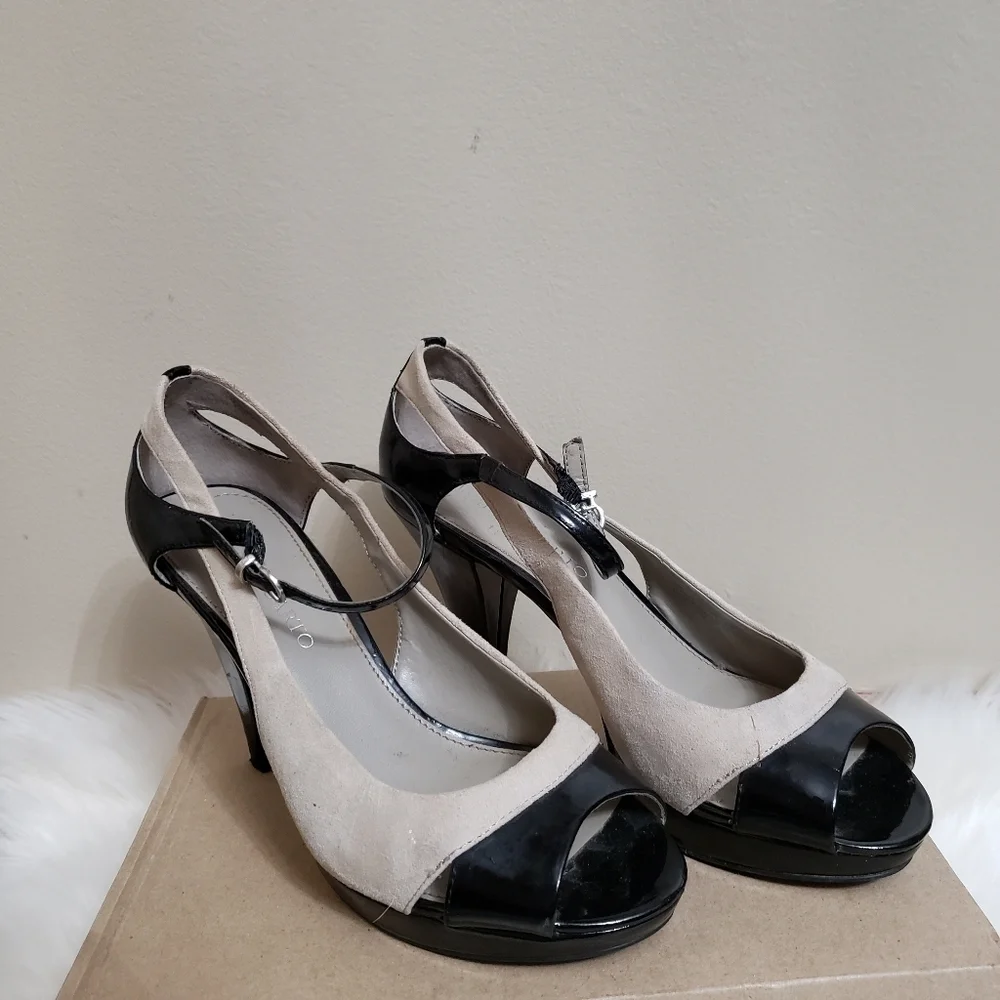 Franco Sarto Peep-Toe Dual Tone Heels size 8M - Picture 2 of 8